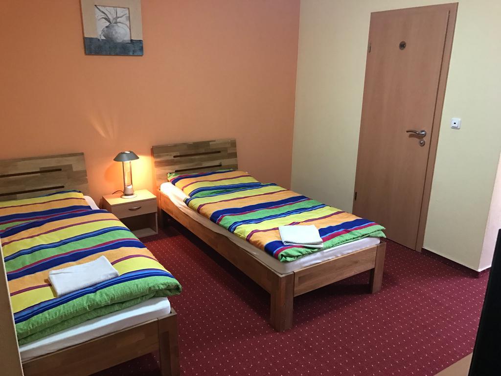 Pension Rialto Staufenberg  Bagian luar foto