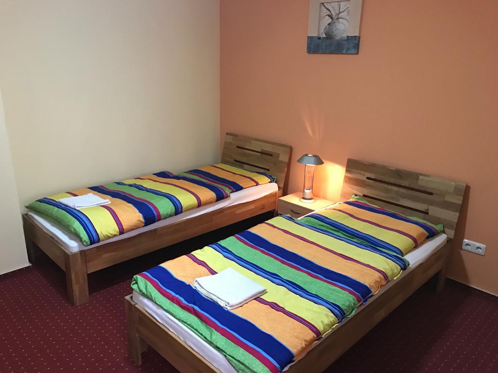 Pension Rialto Staufenberg  Bagian luar foto